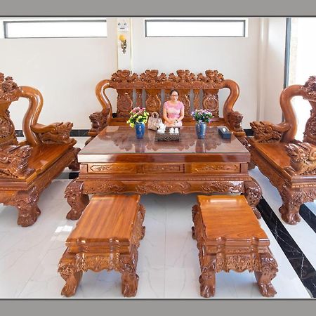 Khach San Yen Chau Hotel Чау Док Екстериор снимка