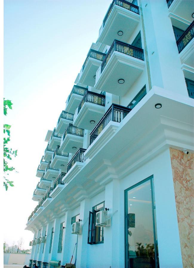 Khach San Yen Chau Hotel Чау Док Екстериор снимка